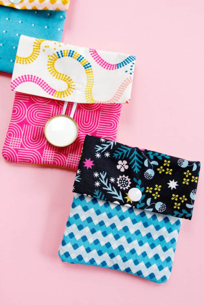 Little Button Pouch Tutorial with Charm Squares