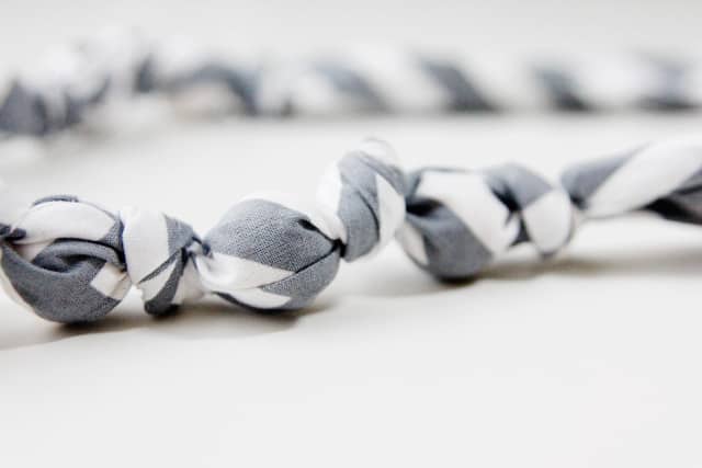 bead and knot necklace tutorial