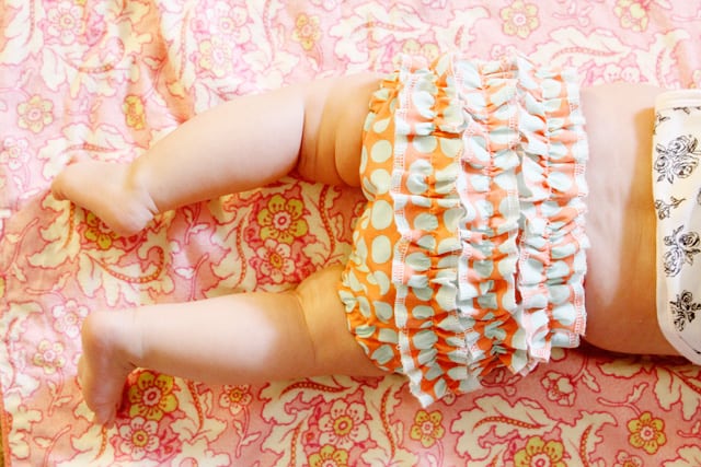 gingham style // serged ruffle bum diaper cover tutorial - see