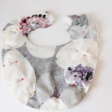 ruffle bib tutorial // seekatesew.com