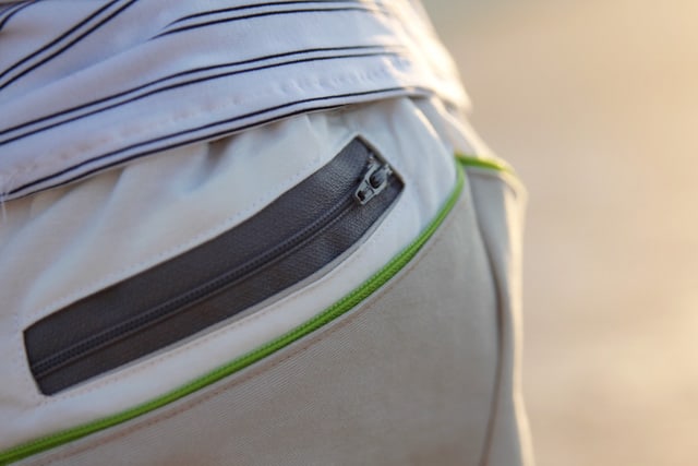 Sewing 101: Deconstructed Zipper Seam | Sewing 101 | Sewing Tutorials | Deconstructed Zipper Seam | How to Sew a Zipper | Zipper Seams | Zipper Tutorial || See Kate Sew #sewing101 #sewingtutorials #deconstructedzipperseam #seekatesew