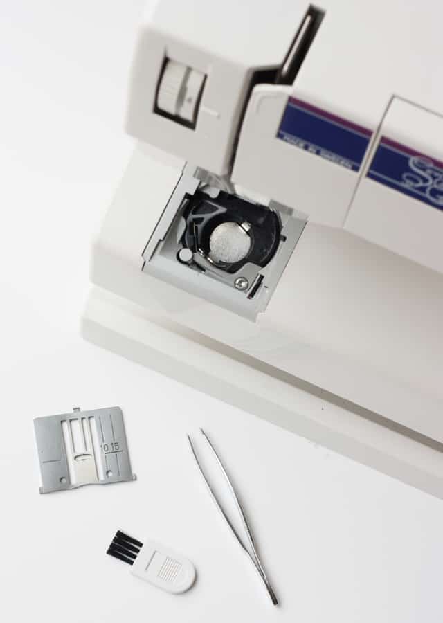 sewing 101: basics of sewing machine maintenance || Sewing Machine Maintenance | Sewing 101 | Sewing Tutorials | How to Maintain a Sewing Machine | Sewing Machines || See Kate Sew #sewingmachinemaintenance #sewing101 #sewingtutorials #seekatesew