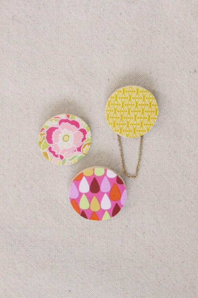 DIY Scrap Fabric Spring Brooches 1