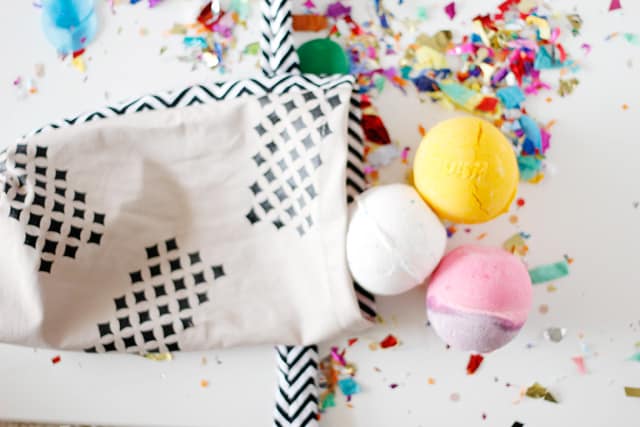 bath bomb bag tutorial for birthday gifts