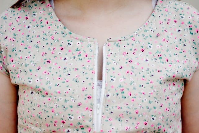 floral zippy top with front zipper hack tutorial