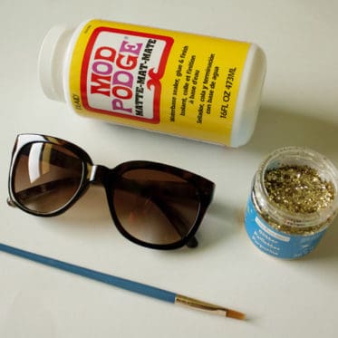 DIY glitter sunnies