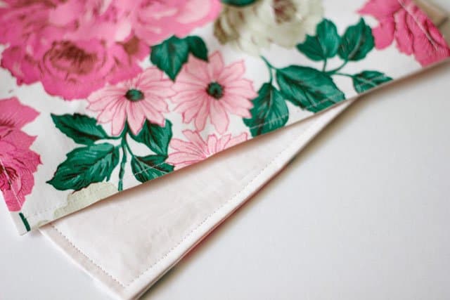 DIY floral placemats // seekatesew.com