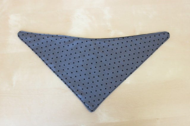 triangle baby bib pattern