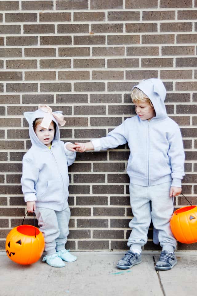 Easy Cat Costumes | handmade halloween costumes for kids | halloween costumes for kids | kid friendly halloween costumes | homemade halloween costumes | cat inspired halloween costumes | DIY halloween costumes || See Kate Sew  #catcostumes #diycatcostumes #diyhalloweencostumes #seekatesew