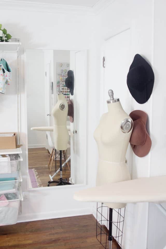 Sewing Room Tour | diy sewing rooms | sewing room ideas | sewing room layout | sewing room decor | sewing room design || See Kate Sew #sewingroom #sewingspace #sewingroomdecor