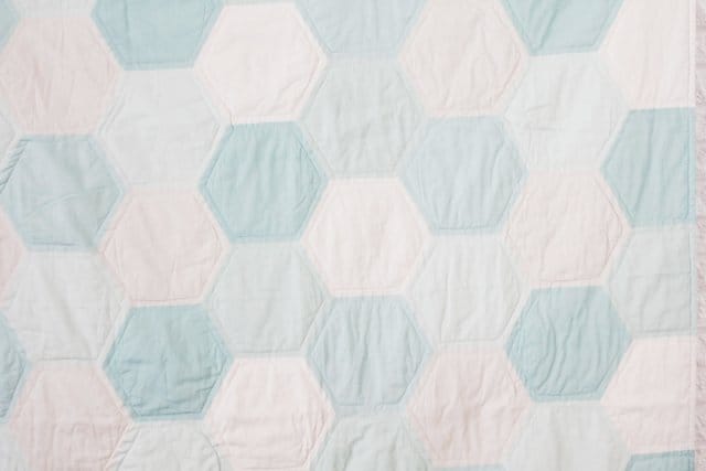 ONE HOUR HEXIE QUILT | See Kate Sew