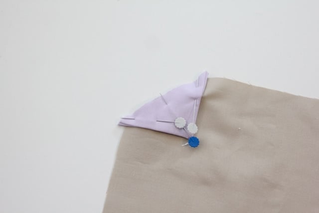 Colored Corner Cloth Napkin Tutorial | DIY napkins | how to make napkins | DIY napkin tutorial | handmade napkin tutorial | hand sewn napkins || See Kate Sew