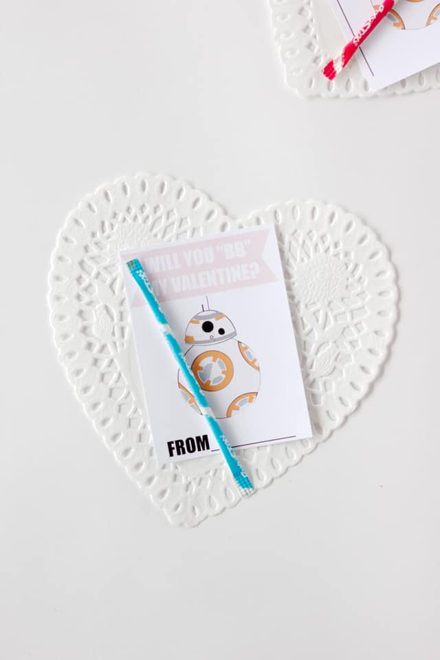 BB8 Valentine Printables "Will you BB my Valentine? | Star Wars themed Valentines | fun Valentines for kids | diy Valentines | homemade Valentines | free valentine printable || See Kate Sew #starwars #diyvalentines #valentinesday