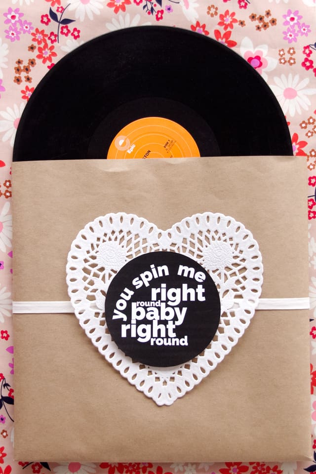 RECORD SLEEVE VALENTINE | fun Valentines for adults | diy Valentines | homemade Valentines | free valentine printable || See Kate Sew #valentineprintables #diyvalentines #valentinesday