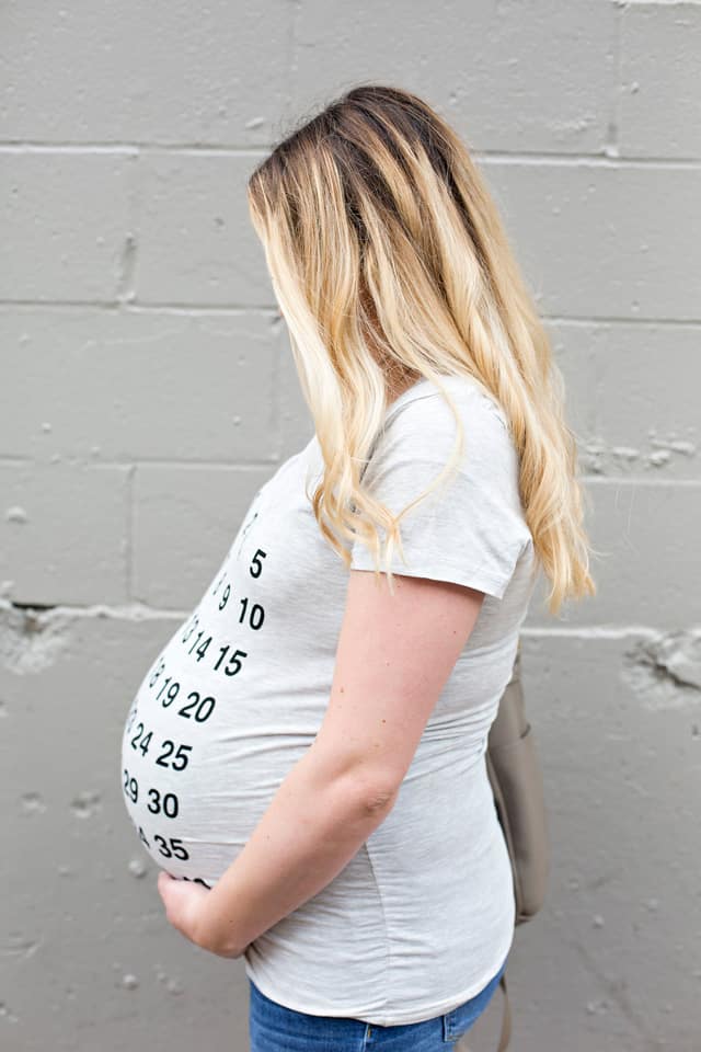 https://seekatesew.com/wp-content/uploads/2016/05/countdown-maternity-tee-3.jpg