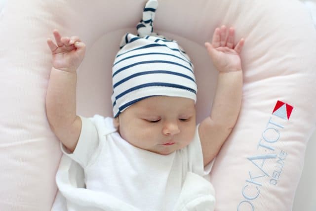 newborn knot hat