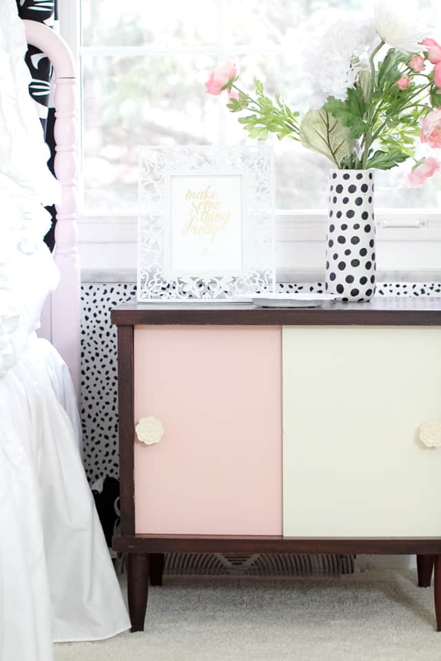 Little Girl's Room Makeover | how to decorate a girl's room | girlie room makeover | feminine room makeover | girl room decor | kids bedroom decor ideas || See Kate Sew #girlsroomdecor #kidsbedroomideas 