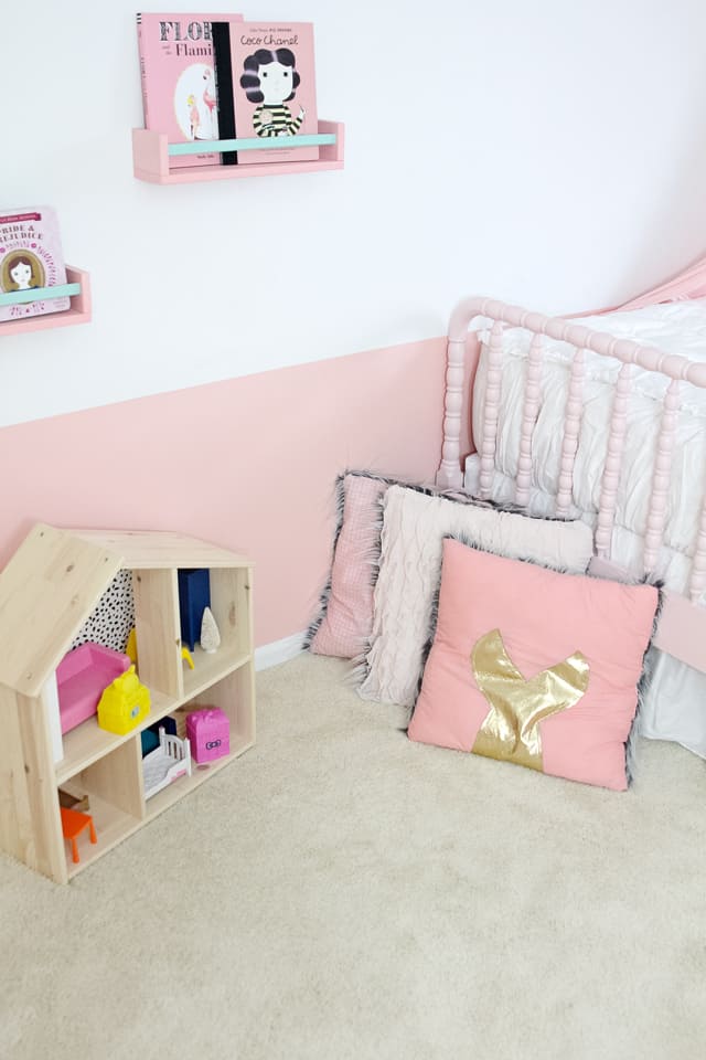 Little Girl's Room Makeover | how to decorate a girl's room | girlie room makeover | feminine room makeover | girl room decor | kids bedroom decor ideas || See Kate Sew #girlsroomdecor #kidsbedroomideas 