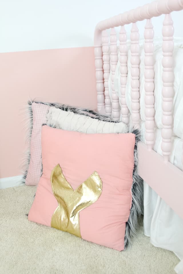 Little Girl's Room Makeover | how to decorate a girl's room | girlie room makeover | feminine room makeover | girl room decor | kids bedroom decor ideas || See Kate Sew #girlsroomdecor #kidsbedroomideas 