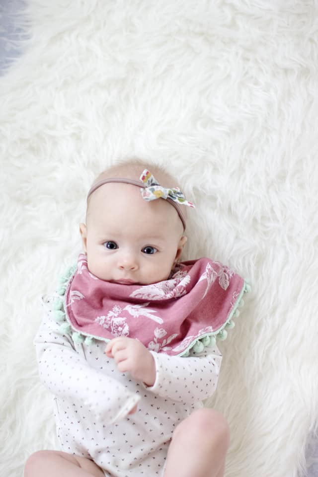 Bandana Drool Bib Tutorial | diy drool bib | handmade drool bib | diy drool bib pattern | easy diy drool bib | drool bib ideas || See Kate Sew #droolbib #diybaby #babybib