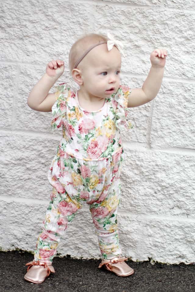 lace summer baby romper | diy baby romper | diy baby clothing | sewing tutorials | free sewing patterns | baby romper pattern | baby romper tutorial || see Kate sew #sewingtutorial #babyromper #diybaby #babyclothing