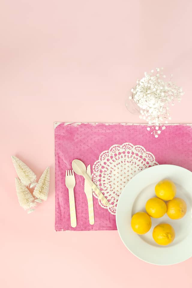 DIY doily placemat tutorial | diy gift ideas | homemade placemat | how to make a placemat | placemat tutorial | diy sewing tutorials | cricut projects | easy cricut project || See Kate Sew #cricutproject #diygift #diyplacemats