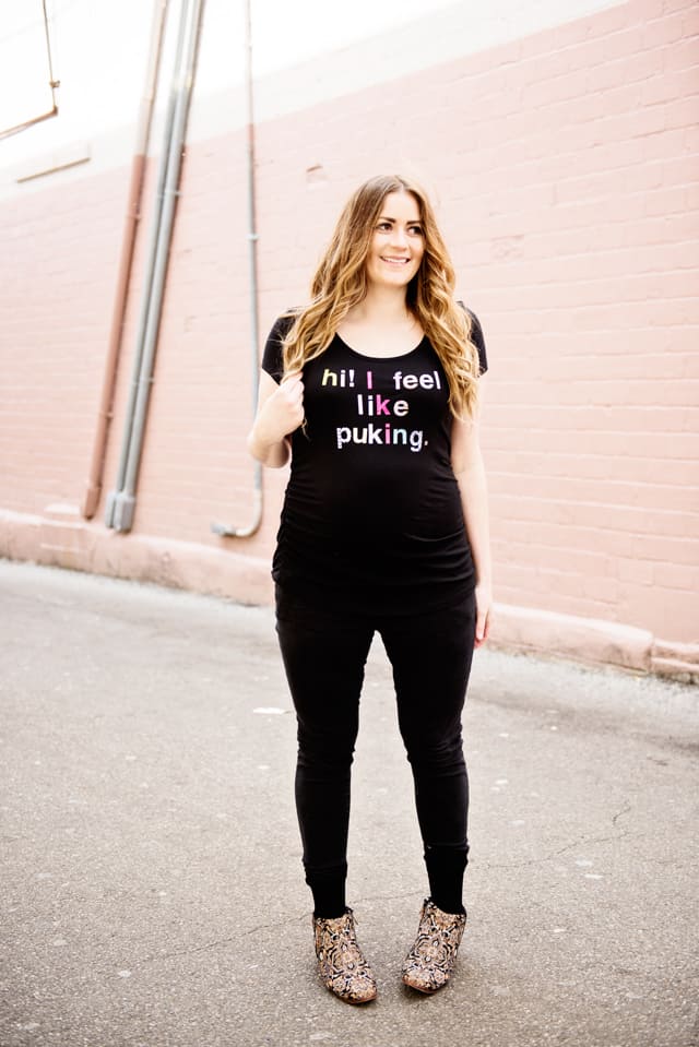 hi! I feel like puking maternity tee | DIY Pregnancy Annoucement Tees | pregnancy announcement t-shirts | pregnancy announcement ideas | diy pregnancy announcement || See Kate Sew #pregnancyannouncement #diytshirt