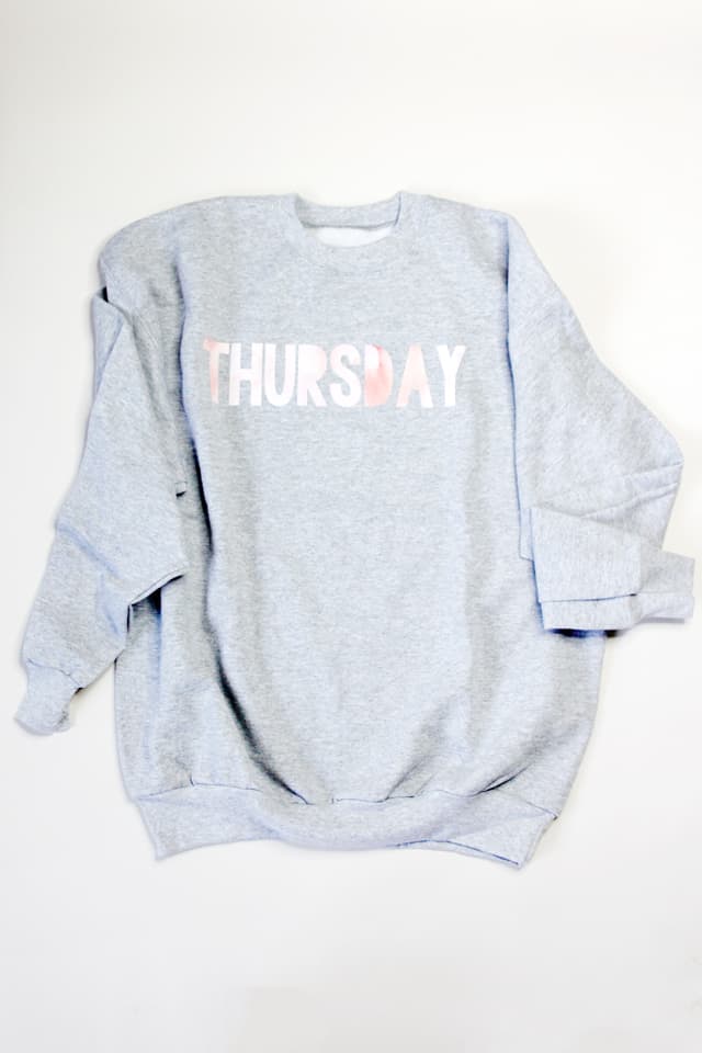 Days of the Week Shirts Tutorial | cricut tutorial | diy sweatshirt tutorial | cricut sweatshirt ideas || See Kate Sew #sweatshirt #cricut #diyshirt #cricuttutorial 