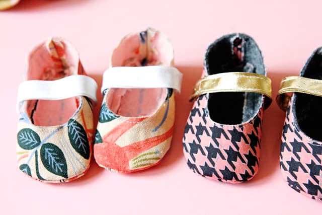 Download Baby Shoes Pattern With Simplicity And Cricut See Kate Sew PSD Mockup Templates