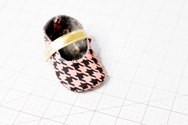 Baby Shoes Pattern 