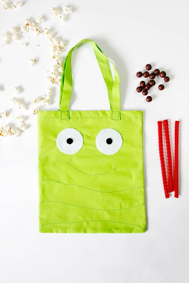 TOTE BAG TUTORIAL | Hotel Transylvania 3 | Tote Bag Pattern | Movie Inspired Tote Bag | Hotel Transylvania 3 Tote Bag | Movie Character Tote Bag | DIY Tote Bag | SEE KATE SEW #diytotebag #characterinspiredtotebag #hoteltransylvania3 #seekatesew