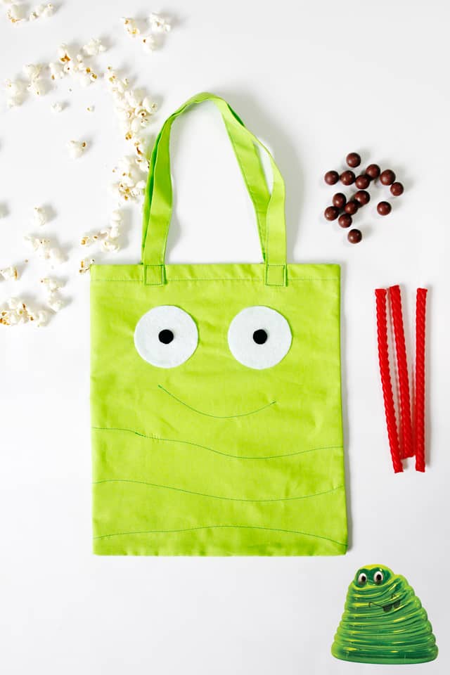 TOTE BAG TUTORIAL | Hotel Transylvania 3 | Tote Bag Pattern | Movie Inspired Tote Bag | Hotel Transylvania 3 Tote Bag | Movie Character Tote Bag | DIY Tote Bag | SEE KATE SEW #diytotebag #characterinspiredtotebag #hoteltransylvania3 #seekatesew