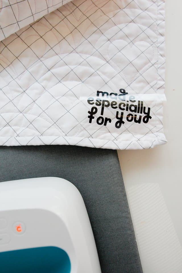 10 Ways to use the Cricut Maker for Quilting | Using the Cricut Maker for Quilting | Ways to Use the Cricut Maker | Quilting with the Cricut Maker | How to Quilt with the Cricut Maker | Quilting with Cricut | Projects using the Cricut Maker || See Kate Sew #quiltingwithcricutmaker #cricutmaker #cricutmakerprojects #seekatesew