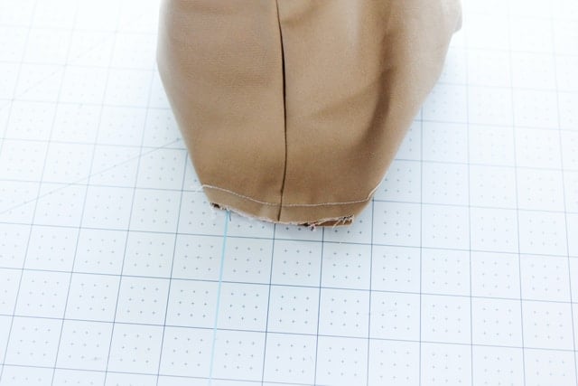 DIY zippered pouch tutorial flat bottom