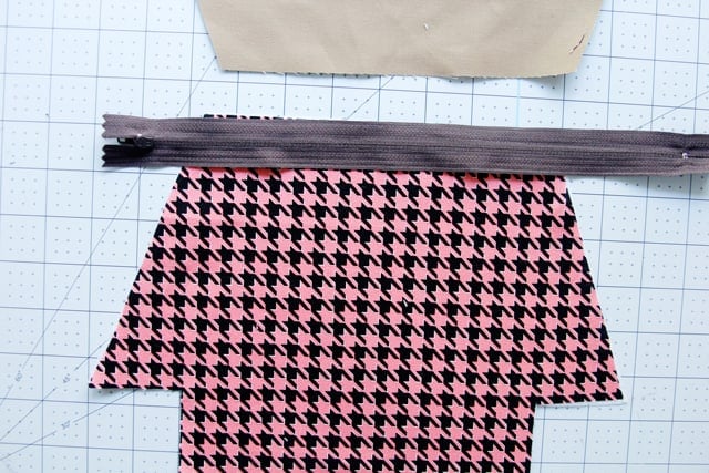 sewing themed zipper pouch tutorial - see kate sew