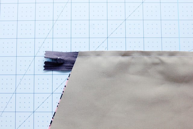 Flat Bottom Zipper Pouch Tutorial