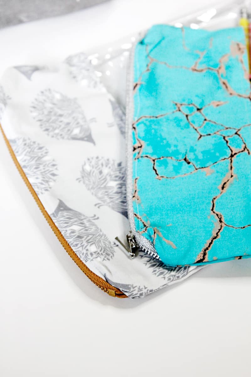 How to make a diy pencil case | DIY Pencil Pouch | DIY Back to School | DIY School Supplies | Vinyl Pencil Pouch | How to Sew a Pencil Pouch | DIY Pencil Case | DIY Clear Vinyl Pencil Pouch | Things to Make with Vinyl || See Kate Sew #diybacktoschool #diypencilpouch #diyschoolsupplies #thingstomakewithvinyl #diypencilcase #seekatesew