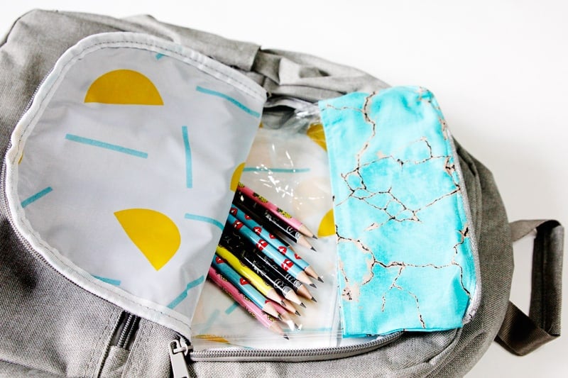 How to make a diy pencil case | DIY Pencil Pouch | DIY Back to School | DIY School Supplies | Vinyl Pencil Pouch | How to Sew a Pencil Pouch | DIY Pencil Case | DIY Clear Vinyl Pencil Pouch | Things to Make with Vinyl || See Kate Sew #diybacktoschool #diypencilpouch #diyschoolsupplies #thingstomakewithvinyl #diypencilcase #seekatesew