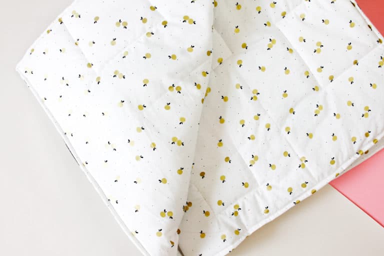 how to sew a baby blanket with 2 yards of fabric! see kate sew