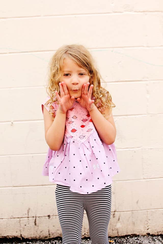 Manhattan Top | DIY Girls Top | DIY Girls Clothes | DIY Kids Clothes | Manhattan Top Pattern | Kiss Me, Kate Fabric || See Kate Sew #diygirlstop #manhattantop #kissmekate #lipfabric #seekatesew 