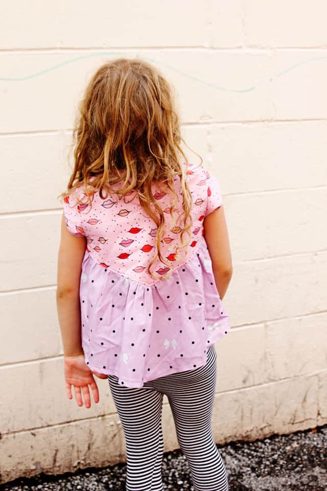 Manhattan Top | DIY Girls Top | DIY Girls Clothes | DIY Kids Clothes | Manhattan Top Pattern | Kiss Me, Kate Fabric || See Kate Sew #diygirlstop #manhattantop #kissmekate #lipfabric #seekatesew 