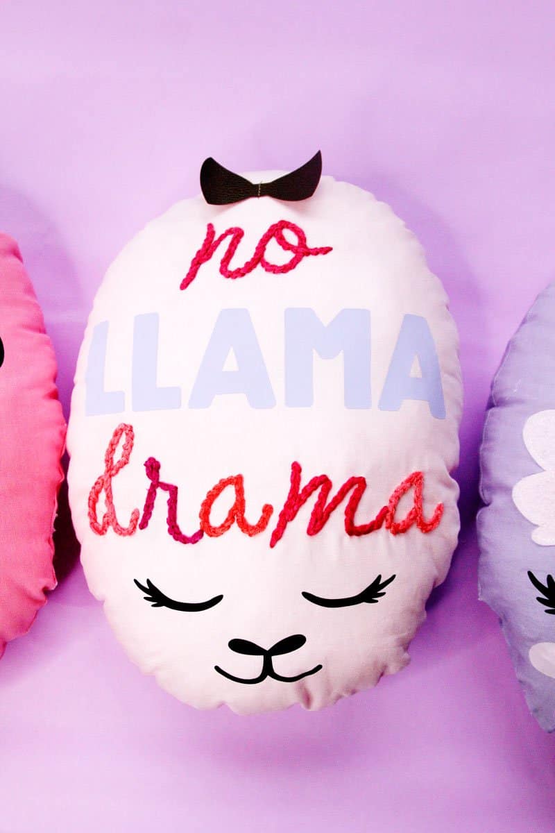 Llama Pillows with the Cricut Maker | Llama Pillow Set | DIY Llama Pillows | DIY Pillows | Circut Maker Project | Cricut Maker Pillows | Cricut Maker Tutorial || See Kate Sew #cricutmaker #Llama #seekatesew