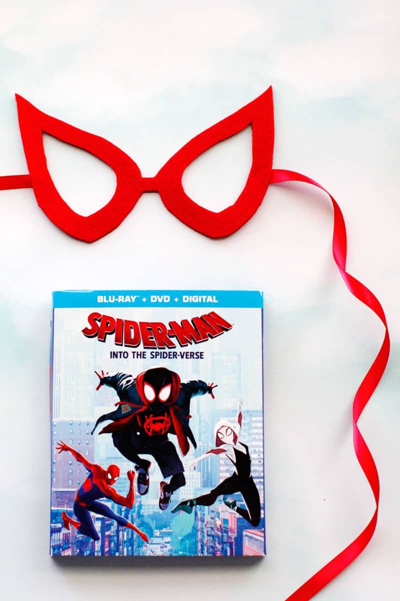 Spider-Man: Into The Spider-Verse DIY Costumes | DIY Spider-Verse Costumes | DIY Superhero Costumes | Easy DIY Costumes | Easy DIY Superhero Costumes | Free Costume Printables | Free Spider-Verse Costume Printables || See Kate Sew #costumes #spiderverse #freeprintables #seekatesew