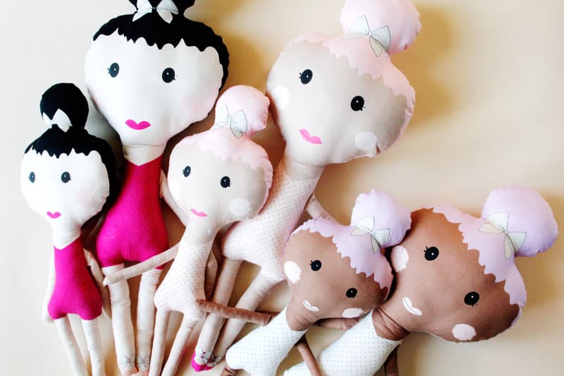 Cut-and-Sew Dolls are so easy using Riley Blake's new top knot doll panels. So quick and fun, you will want to make them over and over! || See Kate Sew #rileyblake #dollpanels #seekatesew 