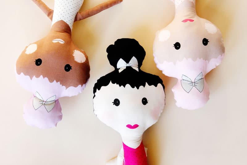 Cut-and-Sew Dolls are so easy using Riley Blake's new top knot doll panels. So quick and fun, you will want to make them over and over! || See Kate Sew #rileyblake #dollpanels #seekatesew 