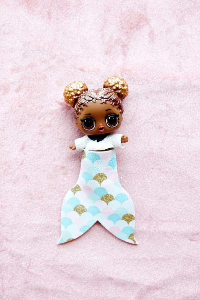 Mermaid Tails for Dolls DIY in 2 sizes! - see kate sew