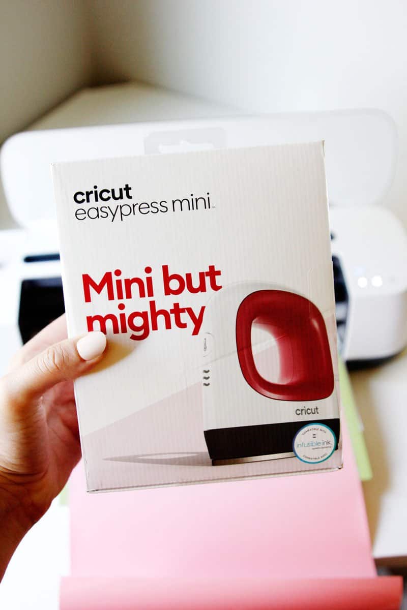 Adding Iron On Vinyl with Cricut Easy Press Mini from 30daysblog