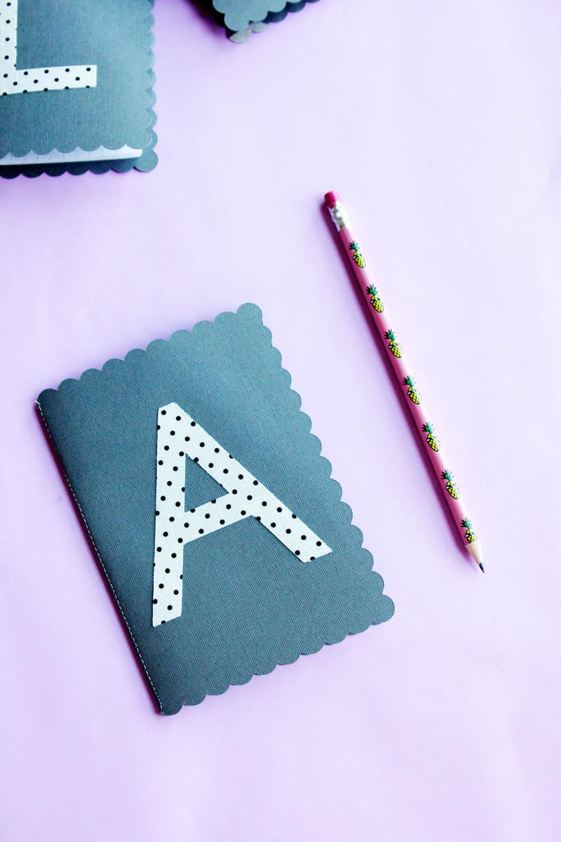 Get a head start on your gifts this season with these Monogram Journals! With a little help from the Cricut Explore Air 2, these journals are easy to make and perfect for stocking stuffers, party favors, or even as a stand alone gift. || See Kate Sew #diyjournals #cricut #cricutexploreair #cricutcrafts #diygifts #seekatesew 