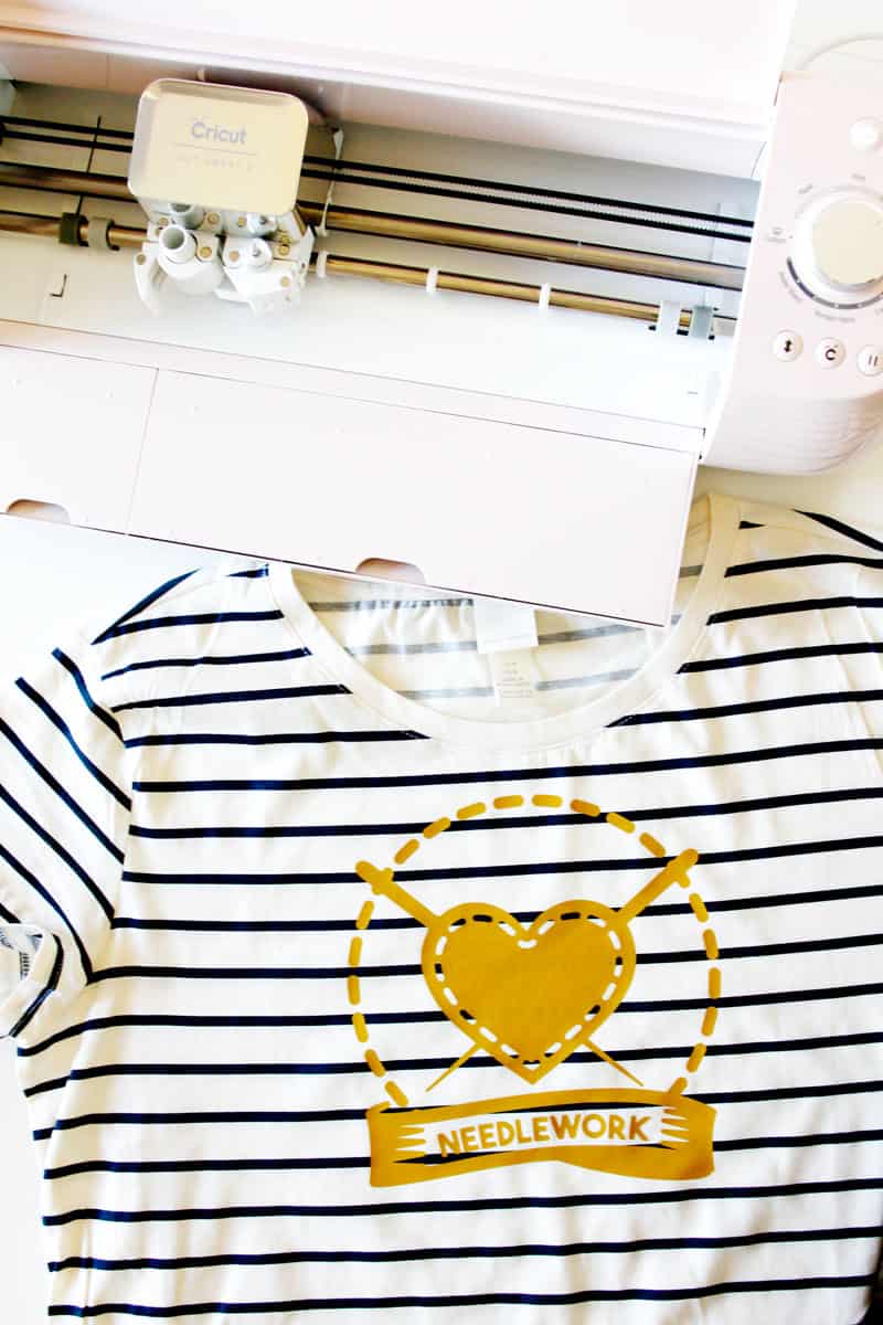 DIY Be Kind T-shirt with the Cricut Explore Air 2 + Iron-on - Sew