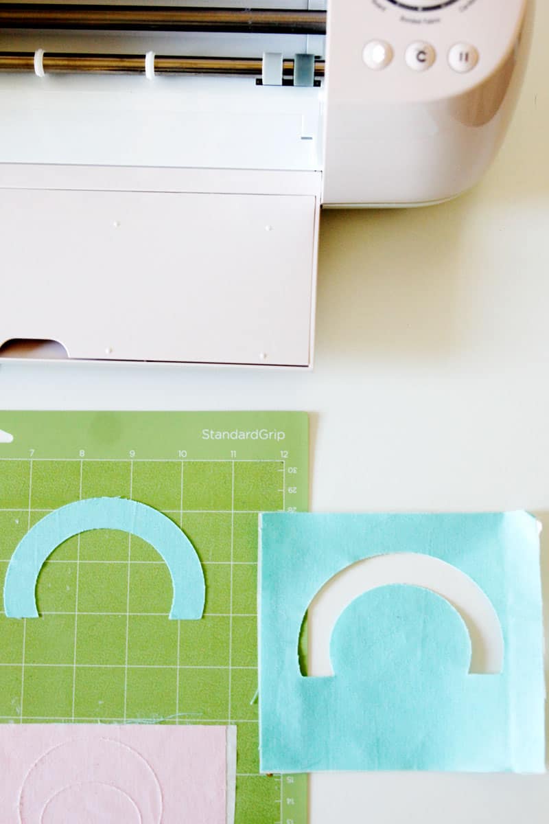 My top FIVE Ways to Use the Cricut Explore Air 2 for sewing! The Explore Air 2 is a great deal and cuts over 100 materials. || See Kate Sew #cricut #cricutprojects #sewingwithcricut #sewingtips #seekatesew